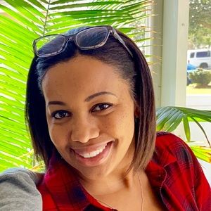 Meet your Posher, Nikki